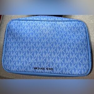 Michael Kors - Jet Set Travel Large Hanging Toiletry Case - Mk Blue